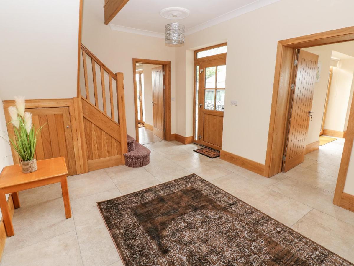Grooms Quarters At Pant Y Gaseg Farm Ammanford Εξωτερικό φωτογραφία