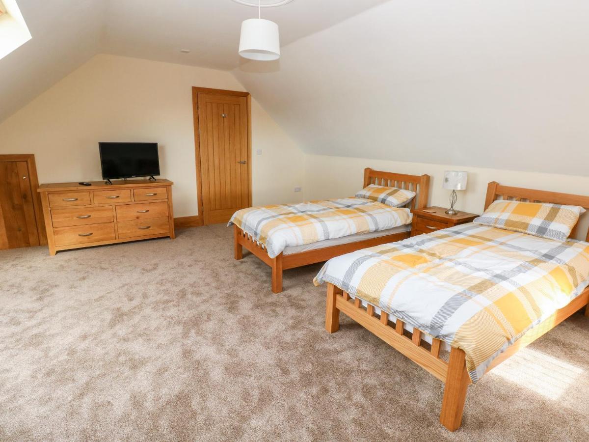 Grooms Quarters At Pant Y Gaseg Farm Ammanford Εξωτερικό φωτογραφία