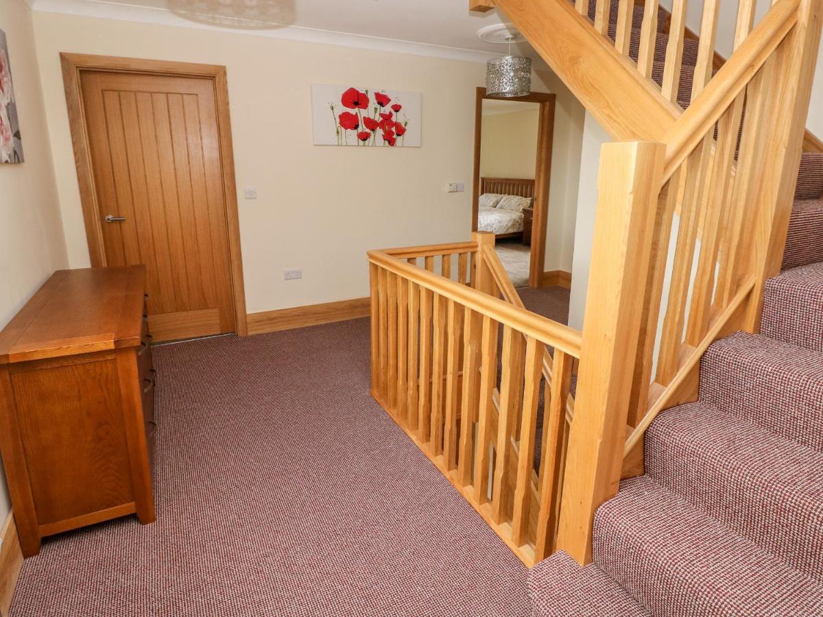 Grooms Quarters At Pant Y Gaseg Farm Ammanford Εξωτερικό φωτογραφία